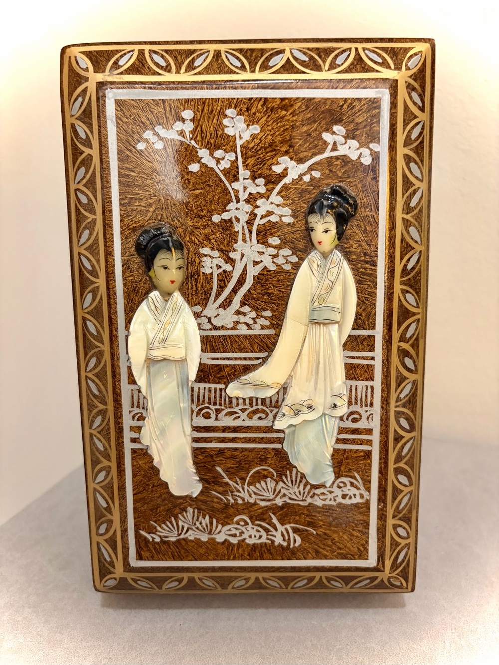 Vintage Asian Mother of Pearl Inlay Jewelry Trinket Box With Geisha Design